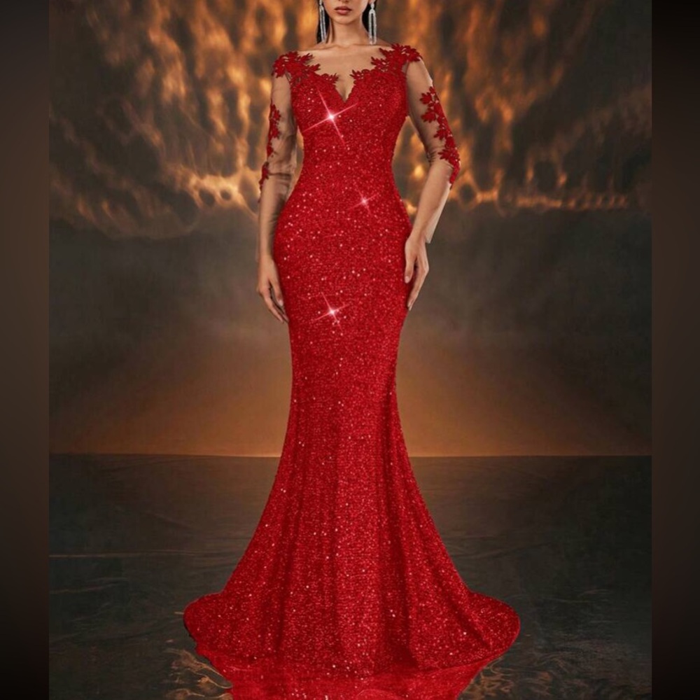 Elegant Red Lace Evening Dress